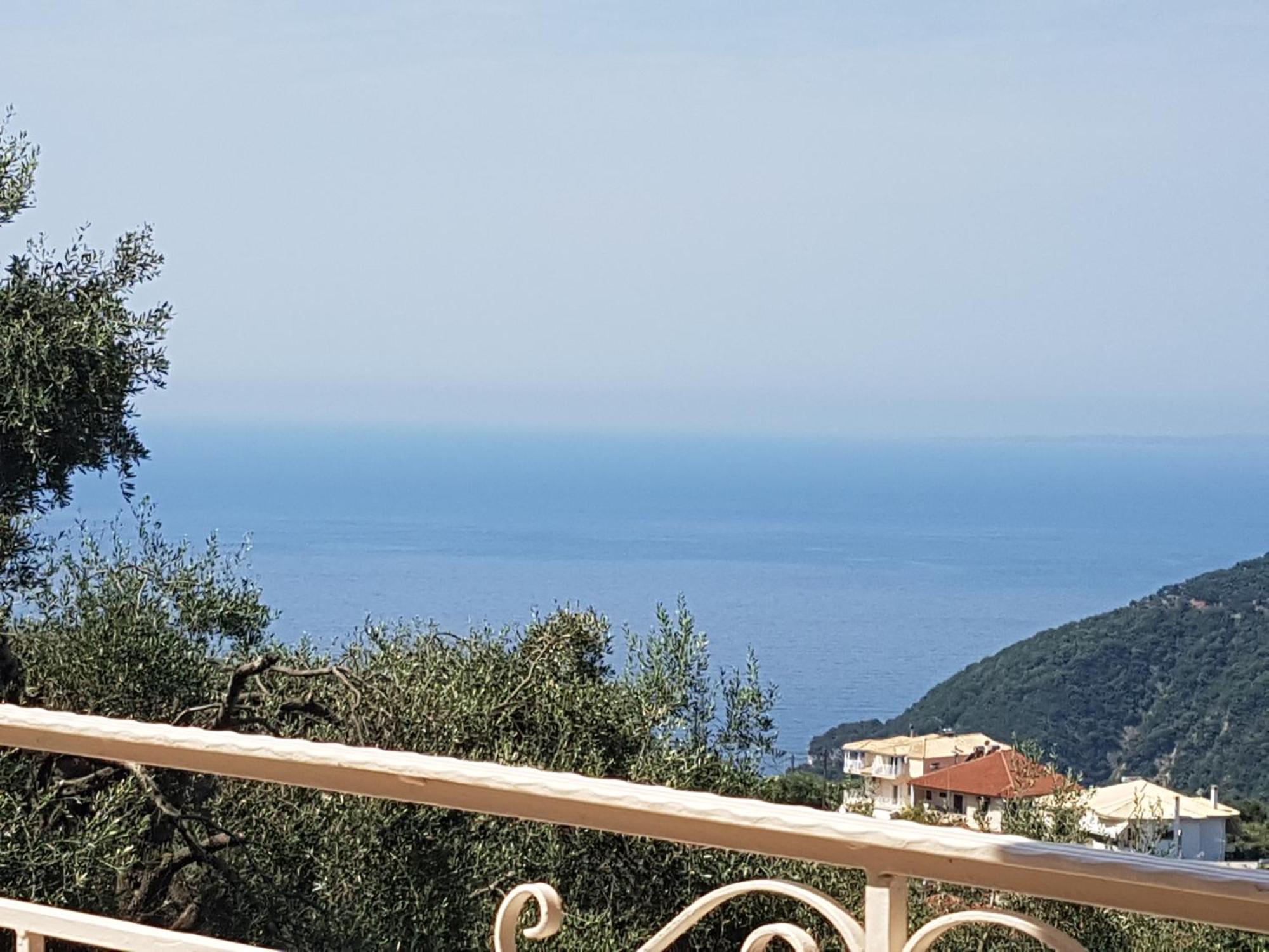 Vito'S Parga View Apartments Zimmer foto